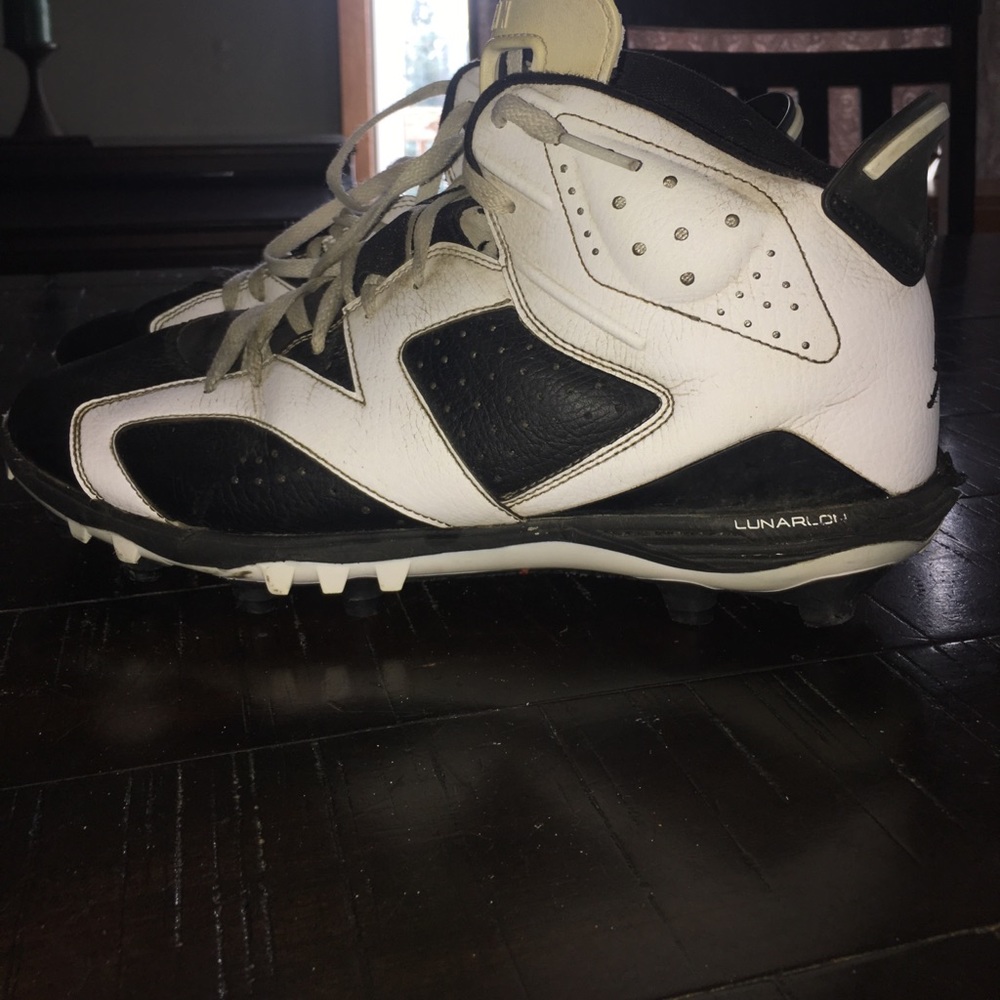 Men’s Jordan 6 football cleats